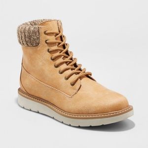 Mountain Sole by Target Women’s Boots, Size 10